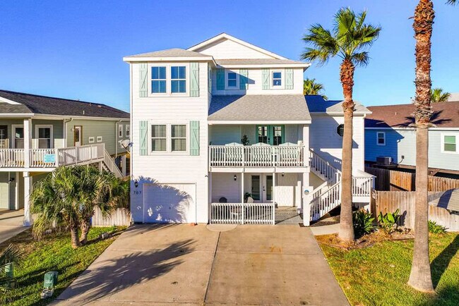 Building Photo - 707 Parkplace-SI ID1036727P