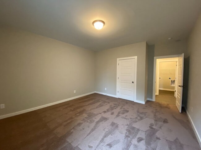 Building Photo - 14332 Chase Dr