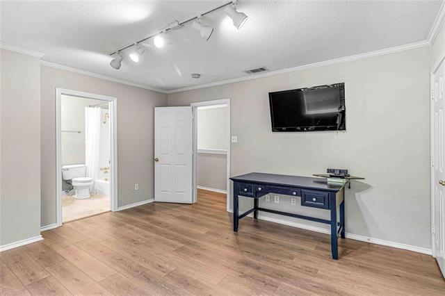 Building Photo - 3327 Rosedale Ave