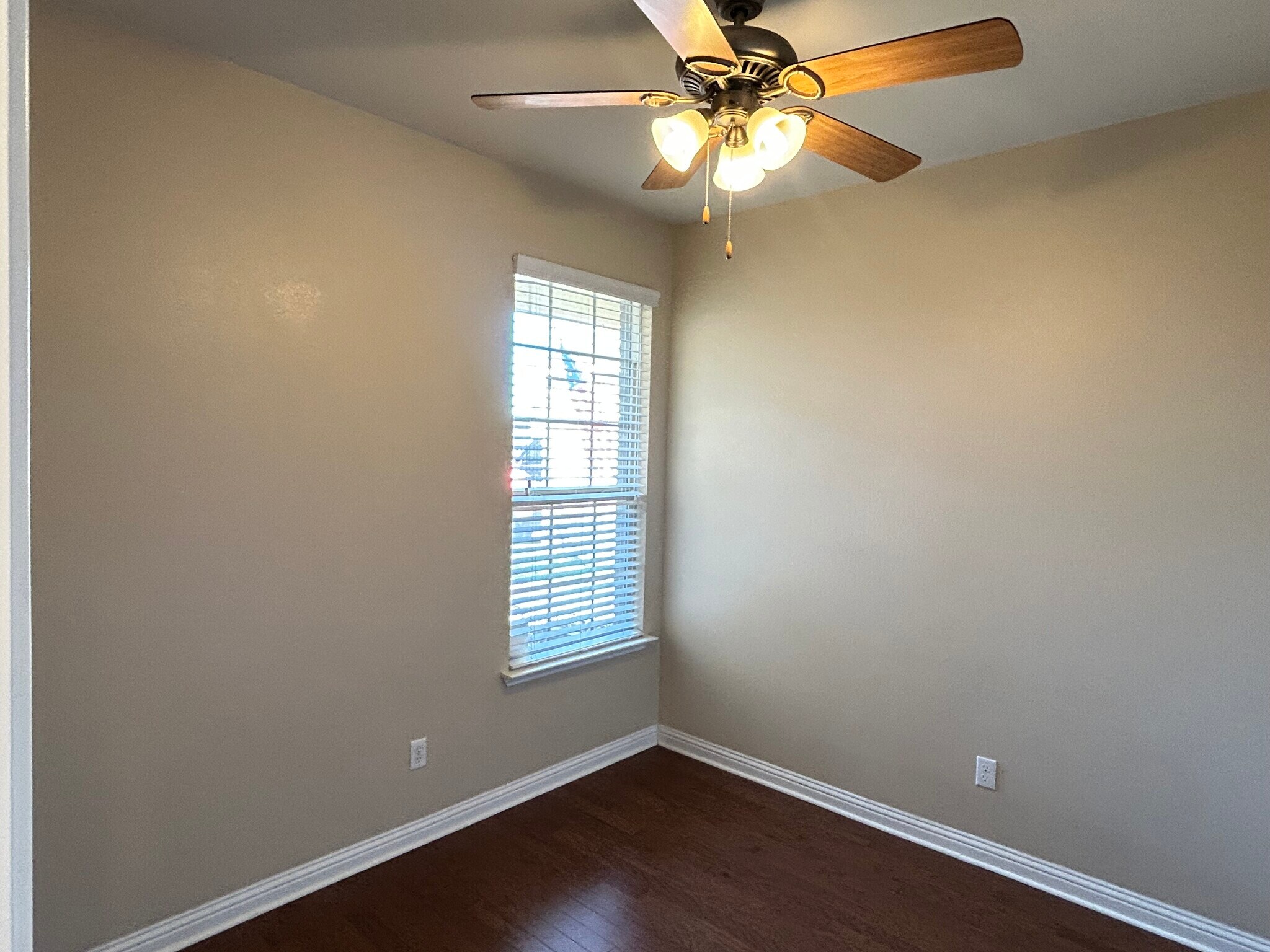 Building Photo - 10109 Aly May Dr