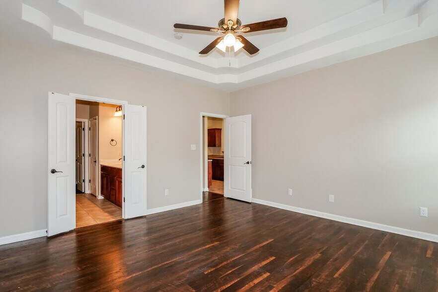 Building Photo - 445 Green Willow Cove