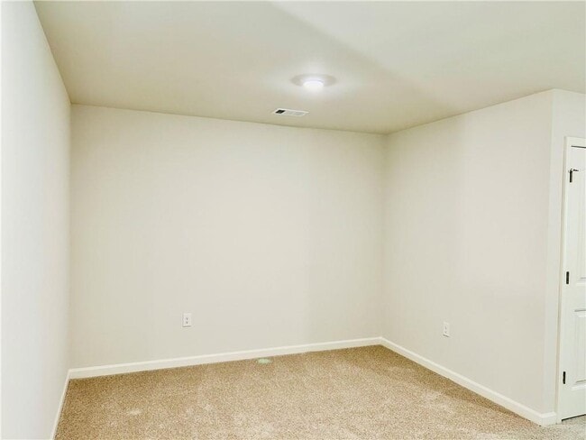 Building Photo - 380 Stoneybrook Dr