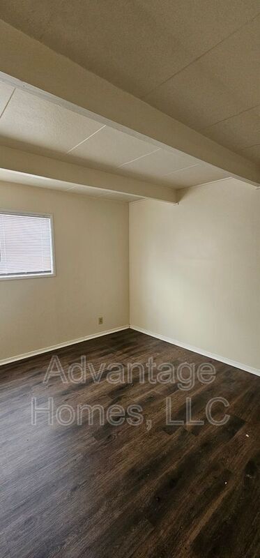 Building Photo - 824 N 70th St