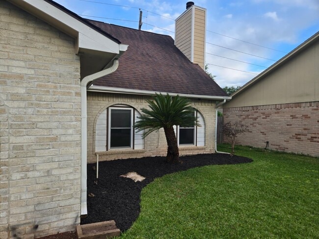 Building Photo - 7407 Navidad Rd