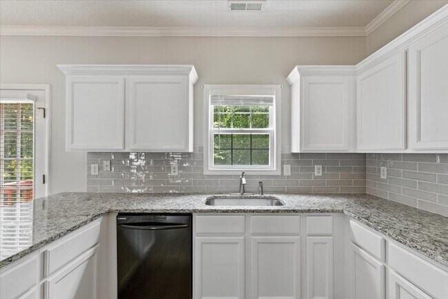 Building Photo - ***Coming Soon!***Beautiful Raleigh Town H...
