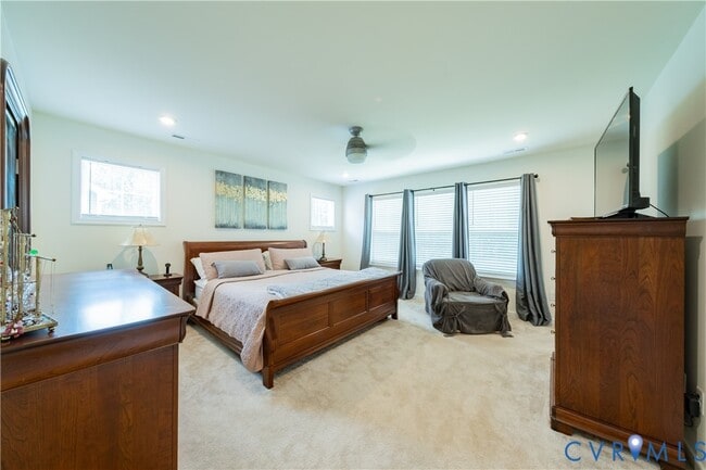 Building Photo - 18401 Palisades Ct