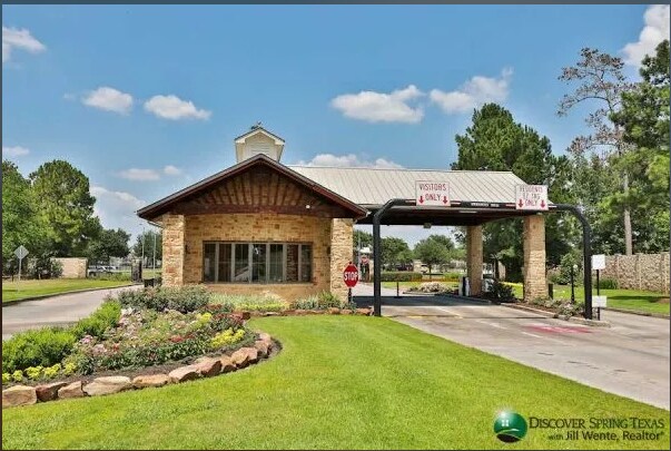 Building Photo - 2810 Legends Crest Drive