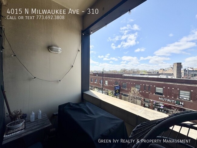 Building Photo - 4015 N Milwaukee Ave