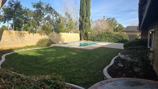 Building Photo - Beautiful Single Story Pool Home in West Lancaster with 1881 sq. ft.