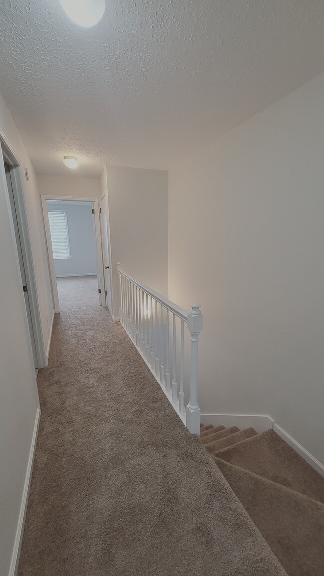 Building Photo - 301 Hickory Pl
