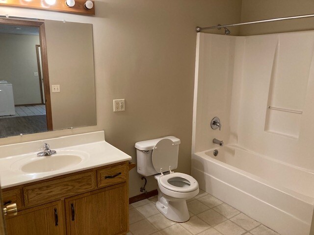 Building Photo - 1705 University Dr