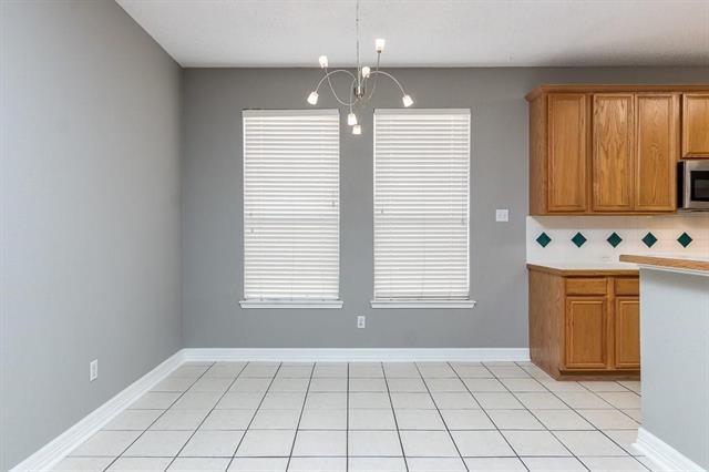 Building Photo - 9401 Meyers Canyon Dr