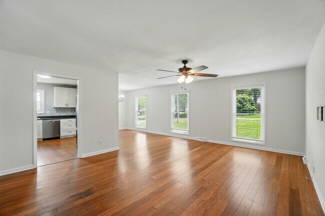 Building Photo - (Coming Soon) Renovated Gem in Gastonia with Walkout Basement & Spacious Backyard