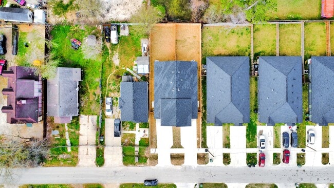 Building Photo - 9309 Caddo Rd