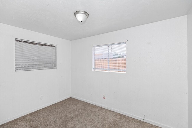 Building Photo - Rental Availalble