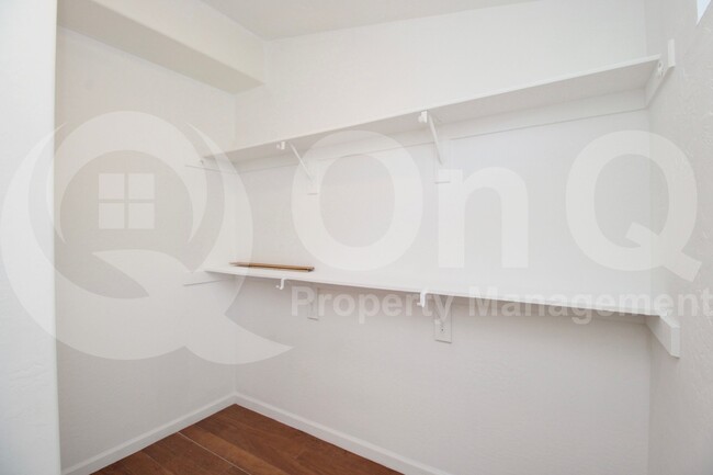 Building Photo - 10559 E Morning Star Dr