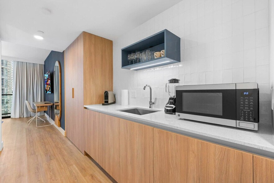 Building Photo - 159 NE 6th St