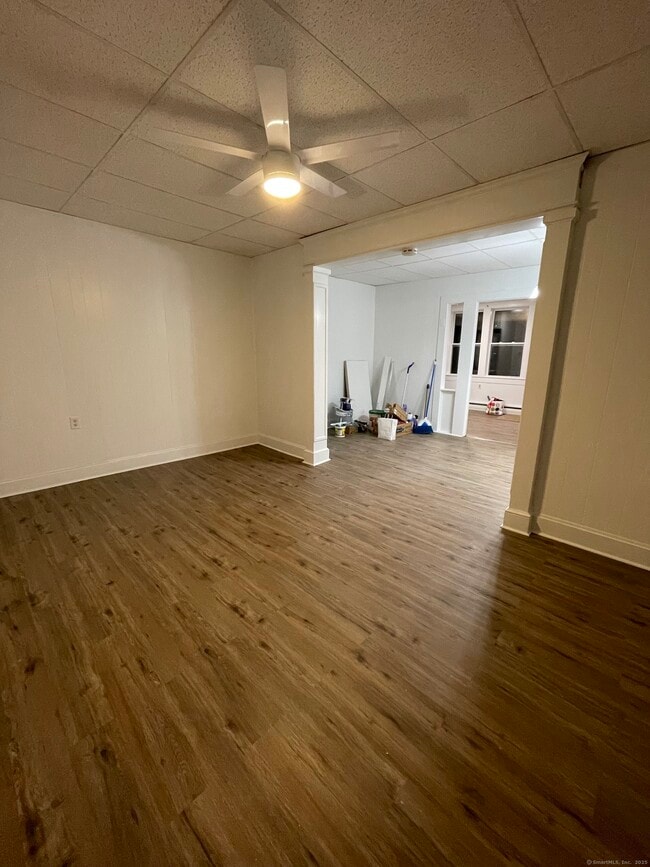 Building Photo - 291 Maple Ave