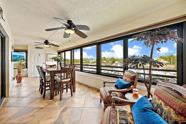 Primary Photo - 533 Oak Harbour Dr