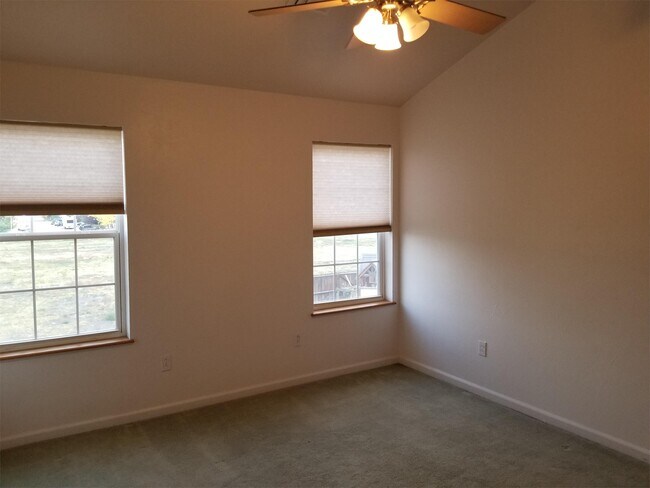 Building Photo - 1408 Wyoming St