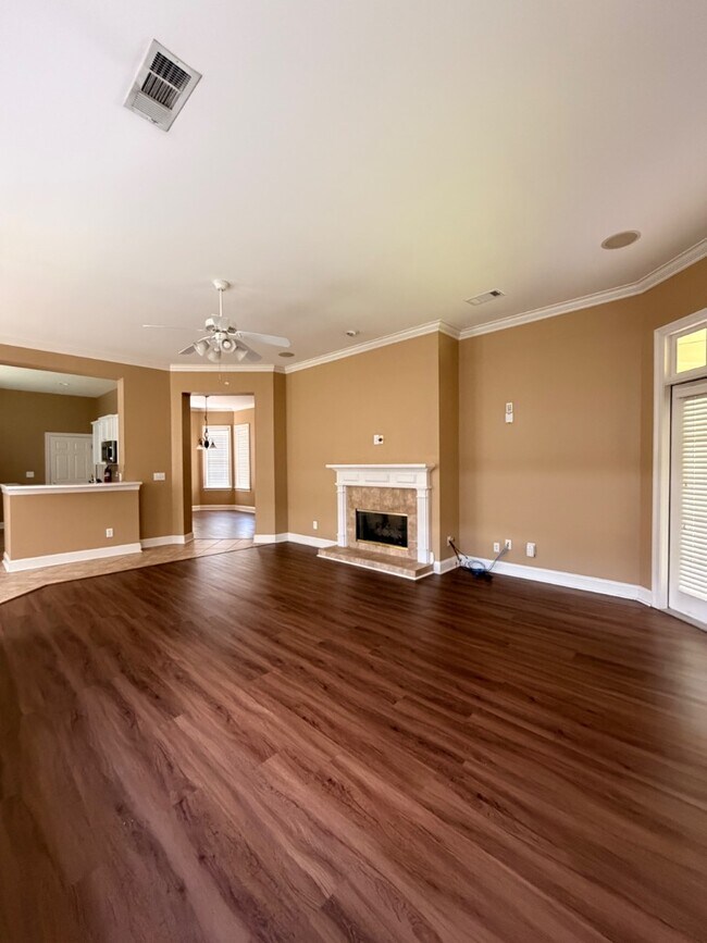 Building Photo - 9342 Wrens Way