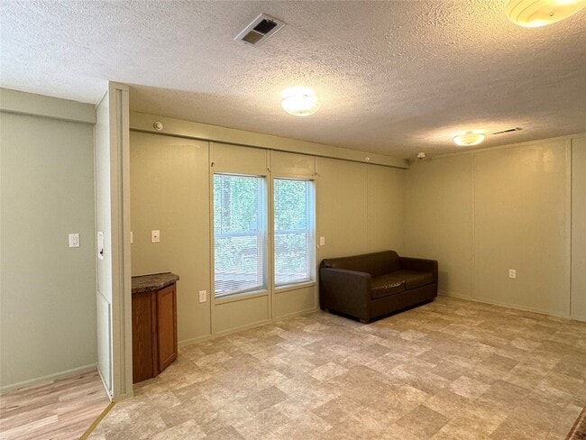 Building Photo - 45 Whippoorwill Ln