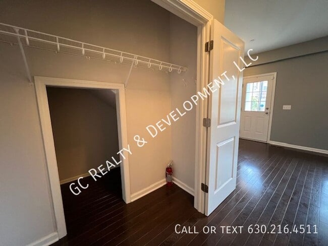 Building Photo - 54 Lakeview Pl