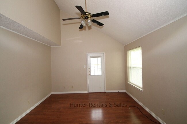 Building Photo - Two Story Willowsprings Home
