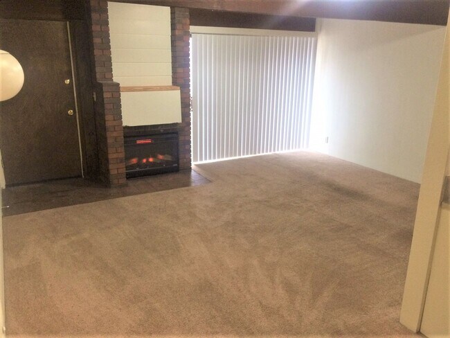 Building Photo - 1501 NW Woodland Dr