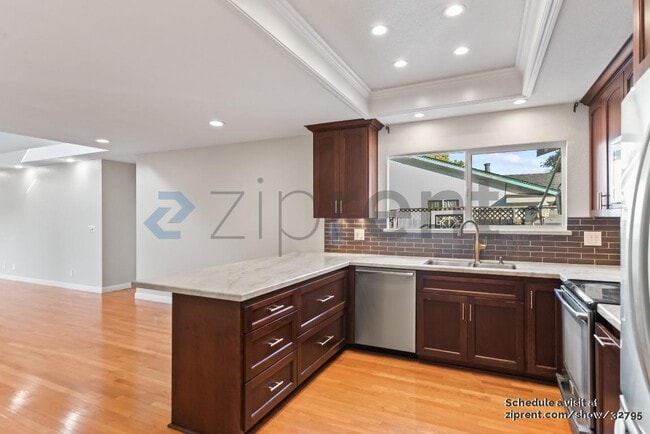 Building Photo - 34348 Atteridge Ct