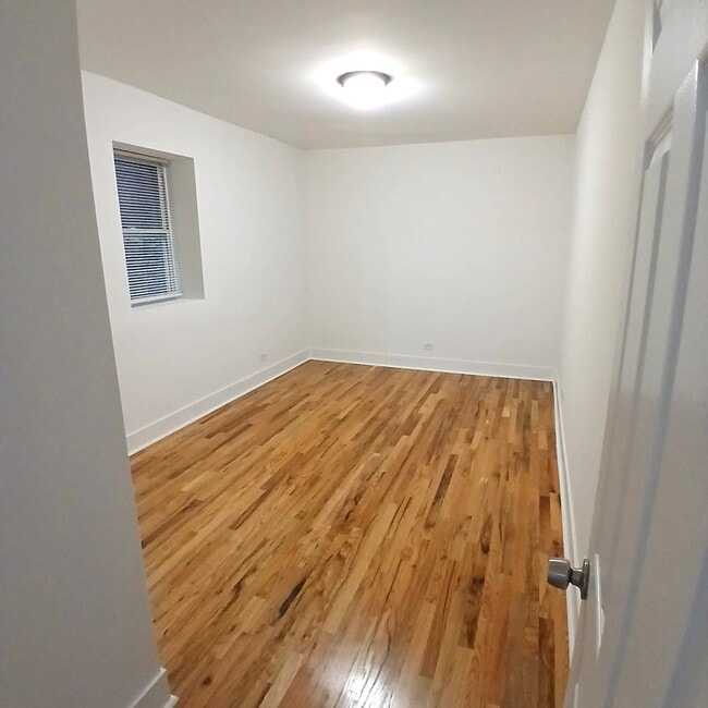 Building Photo - 2108 N Keeler Ave