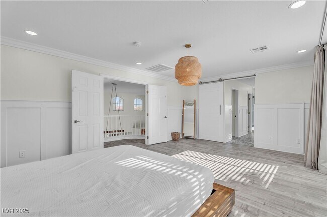 Building Photo - 9885 Shadycrest Ct