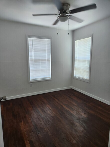 Building Photo - 640 Lopez St