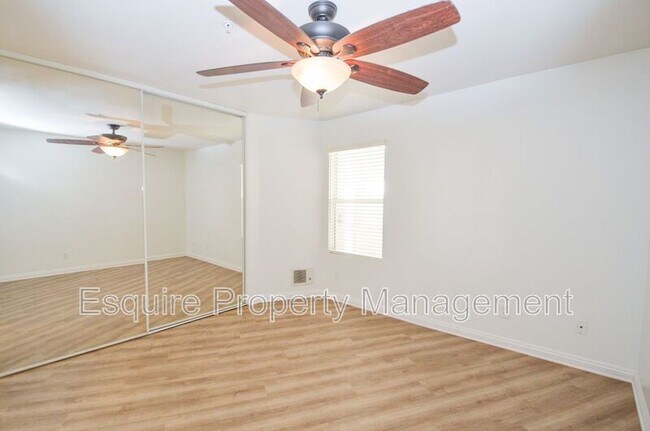 Building Photo - 2713 Antonio Dr