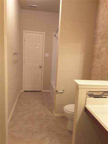Building Photo - 15617 Gatehouse Dr