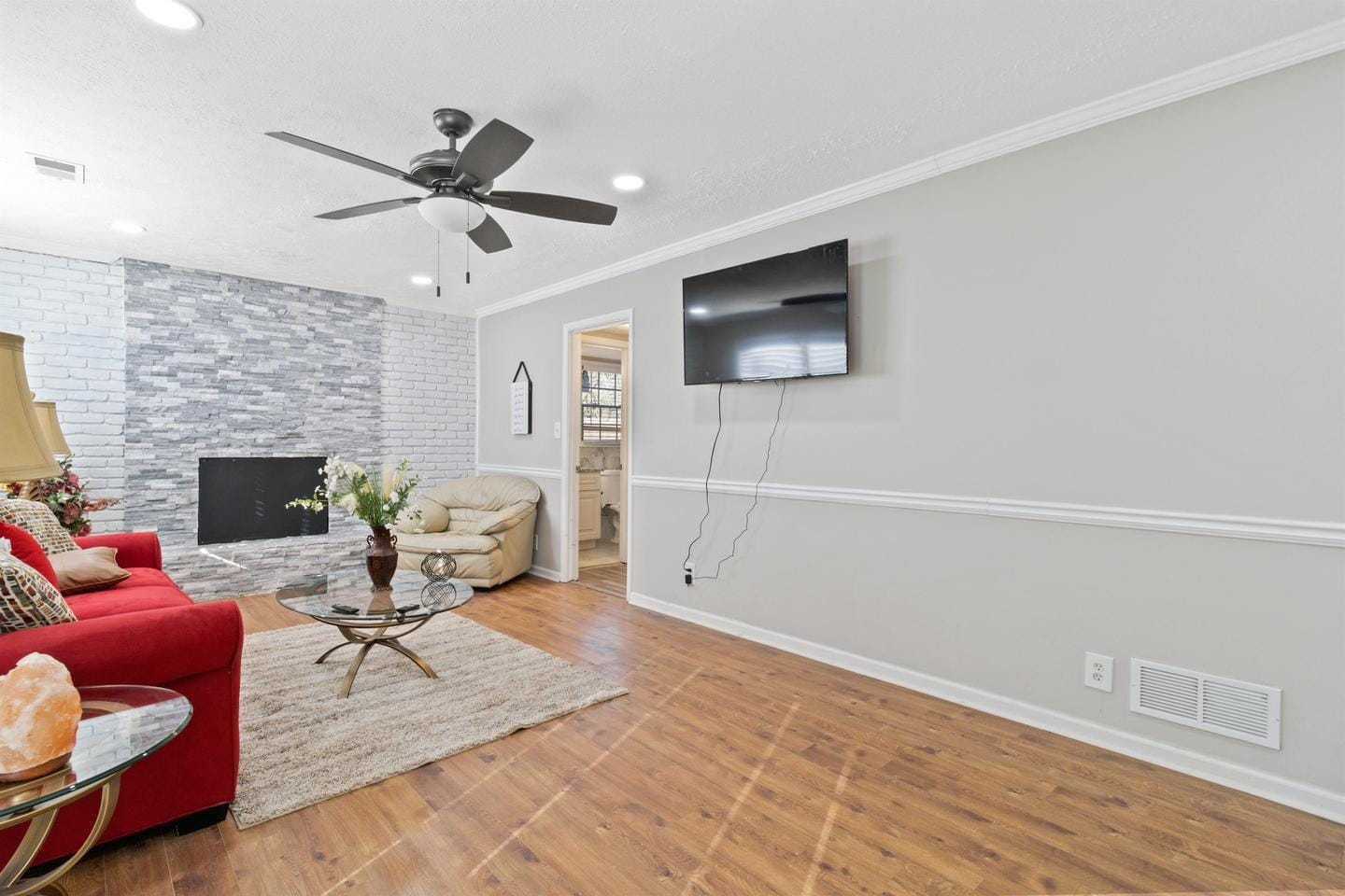 Building Photo - Bright, Spacious Stone Mountain Residence on Tahoe Circle