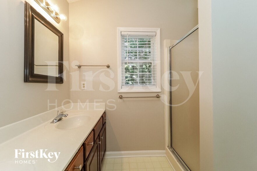 Building Photo - 1809 Larkhill Ct