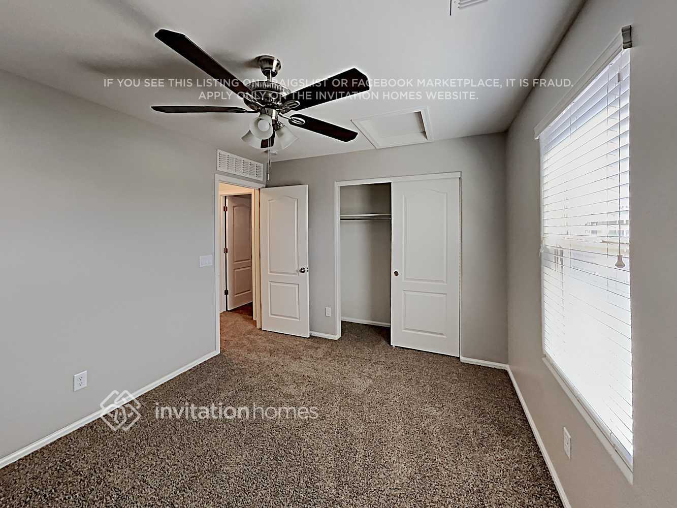 Building Photo - 952 S Hawk Ln