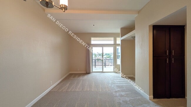 Building Photo - Desirable North Park Condo with Amazing Vi...