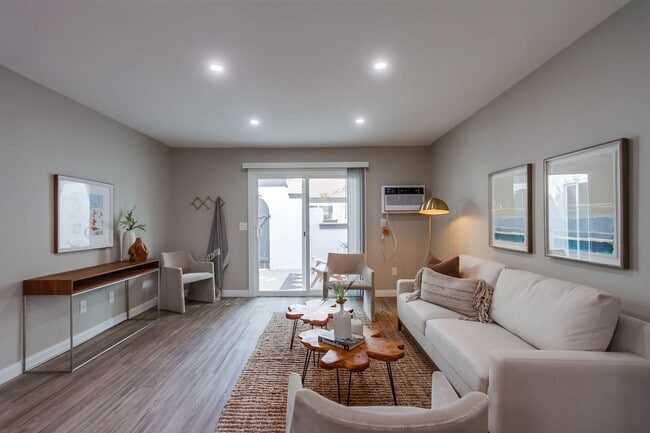 Interior Photo - Chai of Escondido