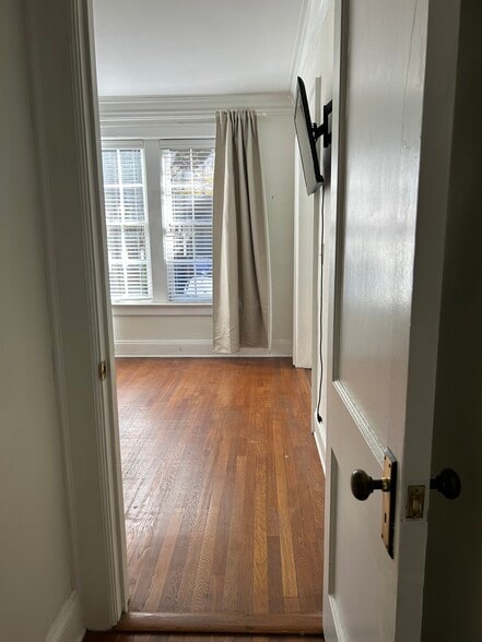 Building Photo - 61 16th St NE