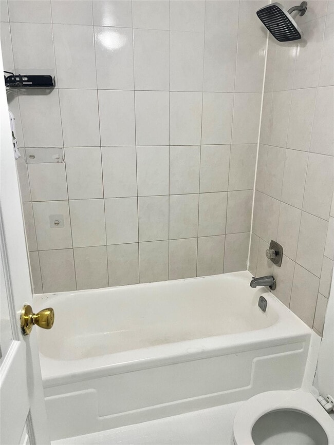 Building Photo - 4394 NW 9th Ave