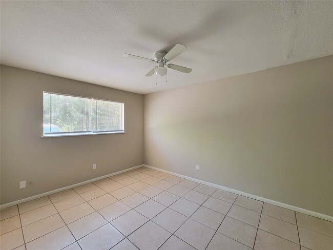 Building Photo - 3206 Lobit Dr