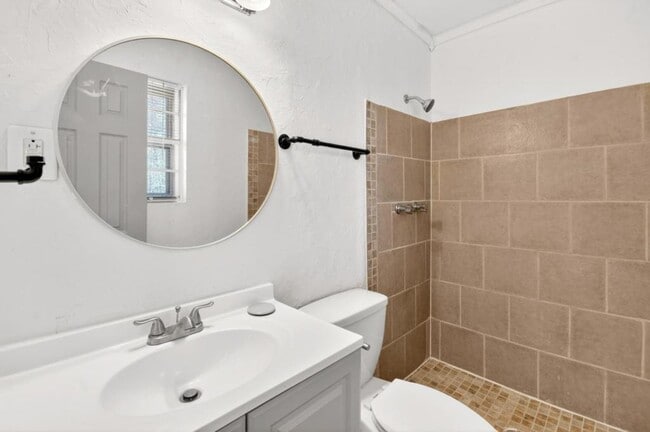 Building Photo - 4225 Cottage Ln