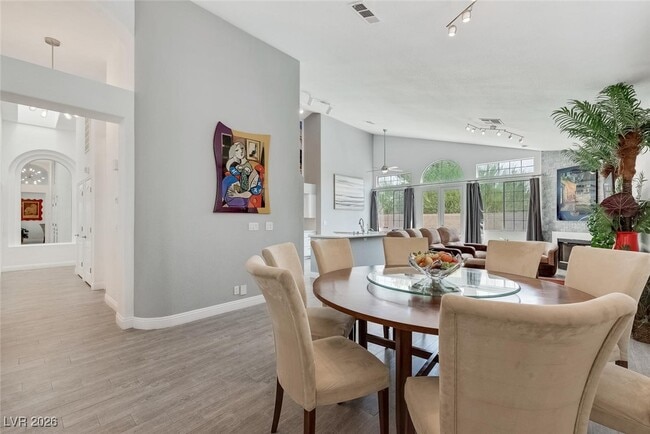 Building Photo - 1404 Sun Copper Dr