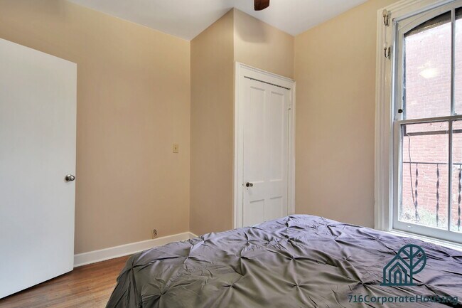 Building Photo - Furnished 2-Bedroom Lower Apartment on Prospect Ave