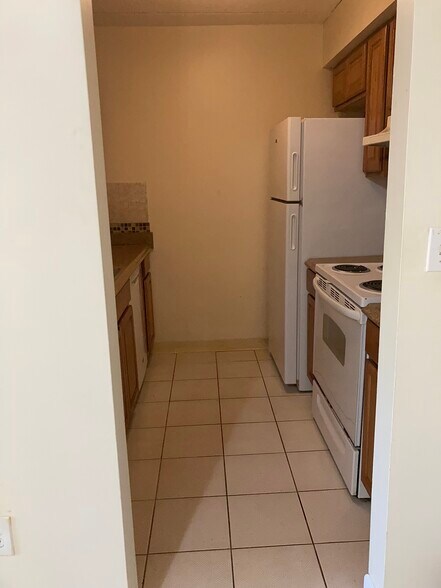 Building Photo - 16 Winter St