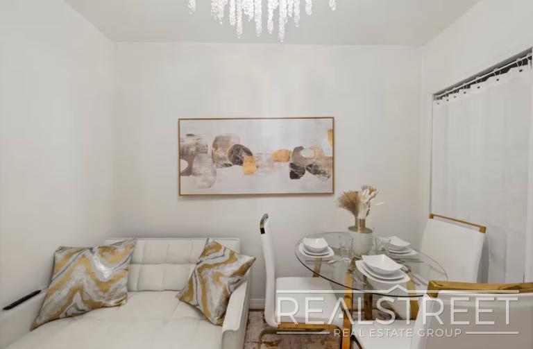 Building Photo - Modern 2BR/2BA in Prime Chinatown | Quick Access to Midtown & Google HQ