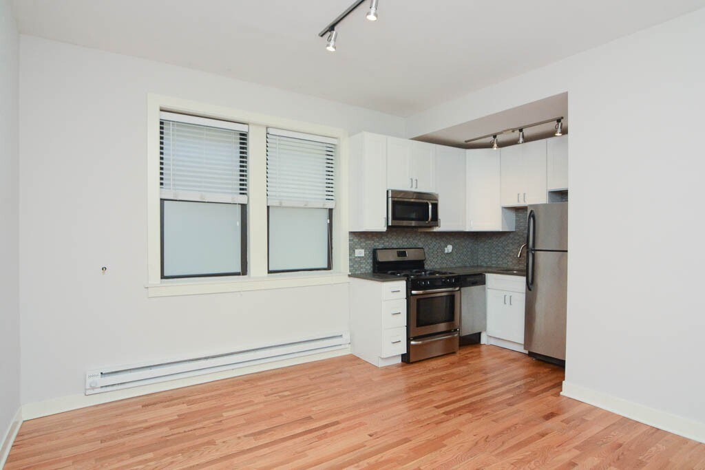 Building Photo - 2425 N Kedzie Blvd