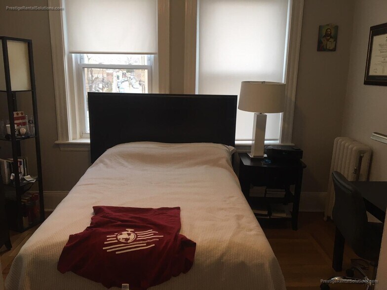 Building Photo - 146 Chiswick Rd